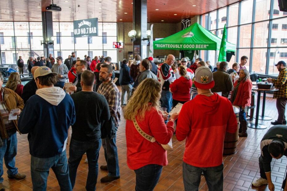 Craft Beer Extravaganza at Rockford IceHogs Game: Free Tasting and More