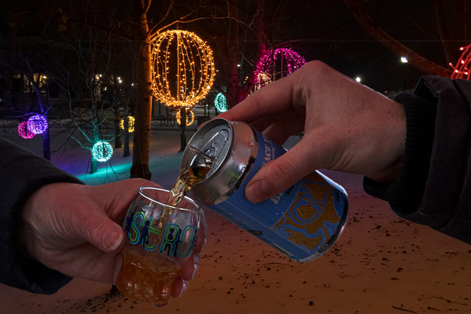 Sip and Stroll Stroll: A Winter Night of Craft Beer and Holiday Cheer in North Liberty