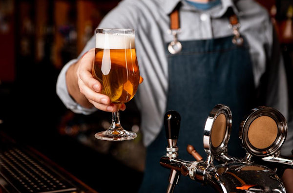 Best Craft Beer Bars USA Guide for 2024 Thriving Beer Scene